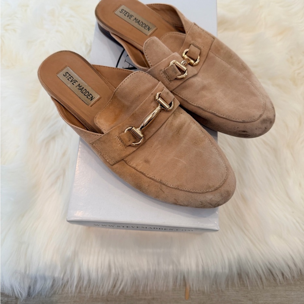 Steve Madden Beige Mules with Gold Buckle